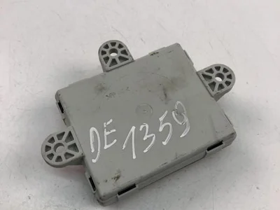 Volvo 31456701 V40 Hatchback 2017 Control unit for door - Image 1