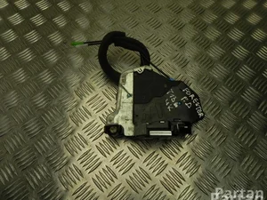 Subaru 6SF4L1301 FORESTER (SJ) 2016 Serrure de porte Right Front