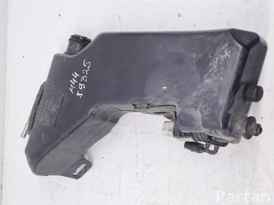 Mercedes-Benz A2058600260 C-CLASS (W205) 2015 Резервуар для воды - Изображение 1