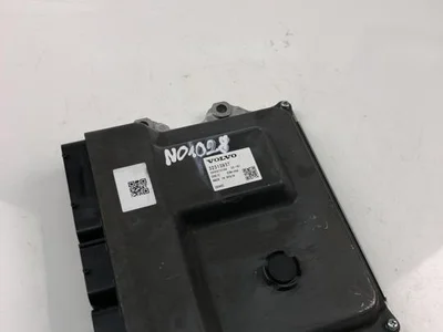 Volvo 32313937 XC60 II (246) 2017 Unité de contrôle moteur - Image 1