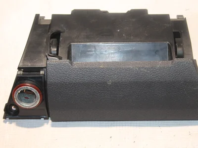 Volkswagen 1T1857961 TOURAN (1T1, 1T2) 2005 Cendrier - Image 1