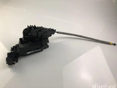 Mercedes-Benz A0997201800 C-CLASS (W205) 2015 Serrure de porte - Image 1