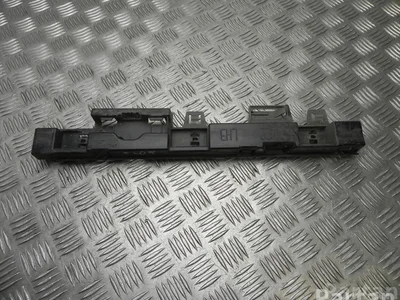 BMW 5177 7268075 / 51777268075 2 kupė (F22, F87) 2014 Laikiklis apdailai - Nuotrauka 1