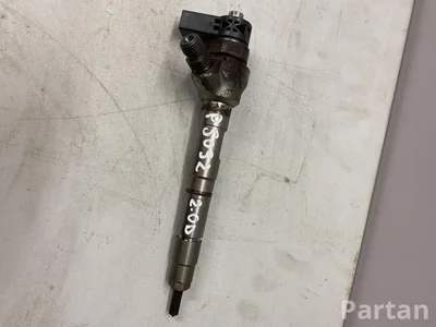 Škoda 04L130277AC ; 0445110469 / 04L130277AC, 0445110469 KAROQ (NU7) 2019 Injector - Image 1