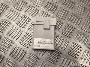 Mercedes-Benz A 205 820 73 00 / A2058207300 VITO Tourer (W447) 2014 control unit