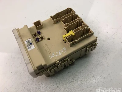 Toyota 82730-12X70A / 8273012X70A AURIS (_E18_) 2016 Boîte à fusibles - Image 1