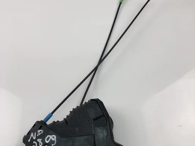 Toyota 170117A AURIS (_E18_) 2016 Serrure de porte Left Front - Image 1