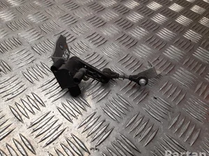 Ford USA LJ9C-5B690-AB / LJ9C5B690AB Mustang Mach-E 2023 Capteur Left Rear