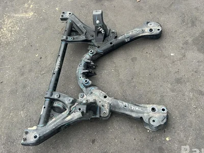 Tesla 1044531-01-B / 104453101B Model Y 2022 traverser - Image 1