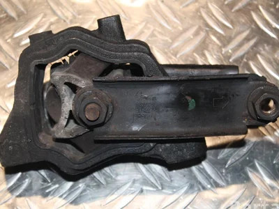 Volvo 30671219 XC60 2010 Variklio tvirtinimas - Nuotrauka 1