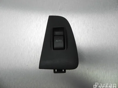 Toyota 84810-05050, 74232-05160 / 8481005050, 7423205160 AVENSIS (_T25_) 2004 Bouton de lève-vitre - Image 1