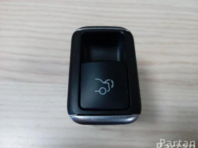 Mercedes-Benz A 212 905 93 00 / A2129059300 E-CLASS (W212) 2012 Bouton du coffre à bagages - Image 1