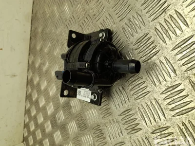 Ford USA LJ93-8K577-BC / LJ938K577BC Mustang Mach-E 2022 Additional water pump - Image 1