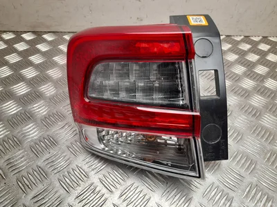 Subaru 84201-FL110 / 84201FL110 Crosstrek/XV II 2021 Feu arrière - Image 1