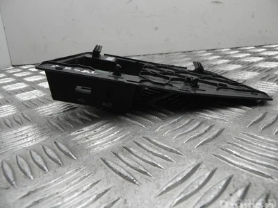 Seat 5JC 857 367 A / 5JC857367A TOLEDO IV (KG3) 2013 Périphérique d'entrée - Image 1