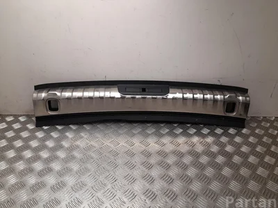 Peugeot 9819348477 508 SW II 2019 Couvercle pour porte-cadenas - Image 1