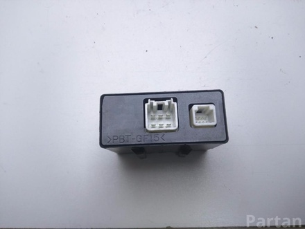 MAZDA GS1M 62 6K0 / GS1M626K0 6 Saloon (GH) 2008 Control unit for tailgate