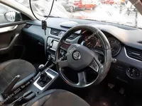 14 Octavia 4x4 juoda - Vignette 6