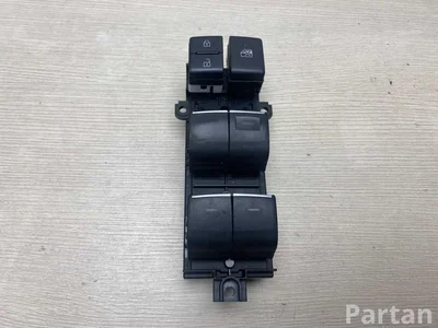 Toyota 8404002270 C-HR (_X1_) 2020 Fensterheberschalter vorne links - Bild 1