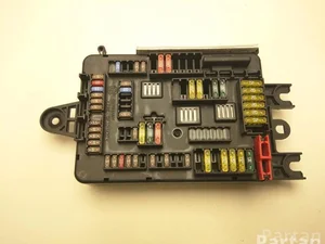 BMW 926111003 3 (F30, F80) 2012 Boîte à fusibles