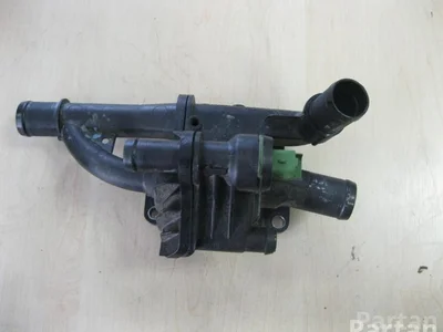 Ford 9670253780 FIESTA VI 2011 Boîtier du thermostat - Image 1