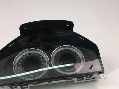 Volvo 31327582AA V70 III (BW) 2009 Prietaisų skydelis (spidometras) - Nuotrauka 1