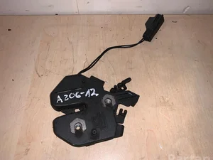 Volvo 30799689 XC70 CROSS COUNTRY 2007 Serrure de capot-moteur