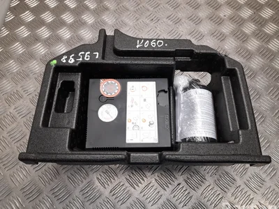 Audi 8W0 012 196 K / 8W0012196K A4 (8W2, B9) 2022 Boîte à outils - Image 1