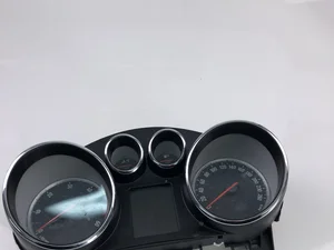 Opel 13338434 ASTRA J 2009 Tableau de bord