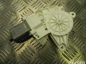 Mercedes-Benz A 166 906 05 01 / A1669060501 GL-CLASS (X166) 2013 Moteur de lève-vitre Right Rear