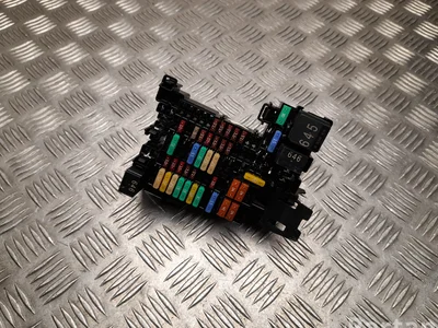 Volkswagen 5WA 937 615 A / 5WA937615A Caddy V 2020 Boîte à fusibles - Image 1