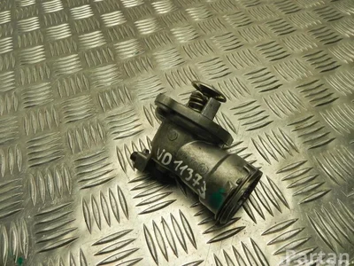 Mercedes-Benz A 642 200 16 15 / A6422001615 E-CLASS (W212) 2013 Boîtier du thermostat - Image 1