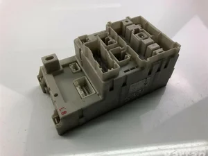 Toyota 82733-42081 / 8273342081 RAV 4 II (_A2_) 2005 Aparato de mando