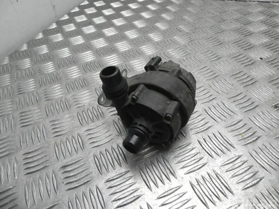 BMW 8600285 i3 (I01) 2017 Pompe à eau supplémentaire - Image 1