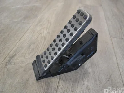 Mercedes-Benz A2533000104, ZGS00304 GLC (X253) 2017 Pédale d'accélérateur - Image 1