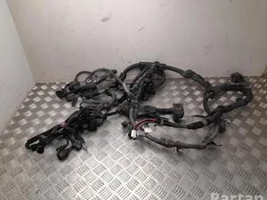 Toyota 82821-42190, 82821-33850, 82821-33460 / 8282142190, 8282133850, 8282133460 RAV 4 V 2022 Fils du compartiment moteur