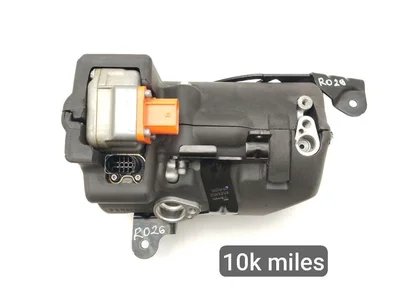 Porsche 9J1816431B, 9J1816797C Taycan 4S 2022 Compresseur de climatisation - Image 1