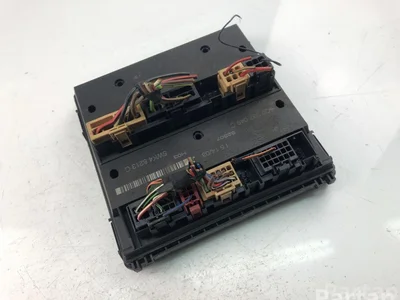 Volkswagen 6Q2937049C GOLF V (1K1) 2007 Boîte à fusibles - Image 1