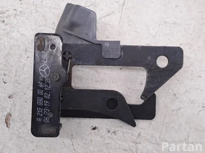 Mercedes-Benz A2188800064 C-CLASS (W205) 2015 Motorhaubenschloss - Bild 1