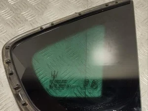 Maserati 06701010600 LEVANTE 2019 Fiksuotas durelių stiklas(fortkė) dešinysis galinis