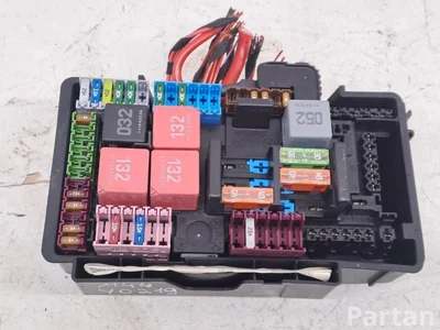 Mercedes-Benz A2055400840 C-CLASS (W205) 2015 Sicherungkasten - Bild 1