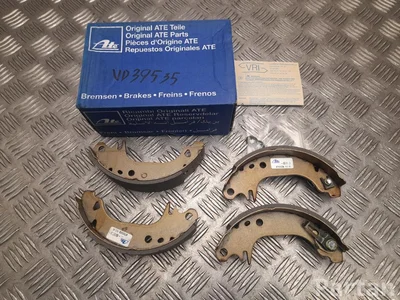 Peugeot 03.0137-0203.2 / 03013702032 309 1989 Szczęka hamulcowa - Zdjęcie 1