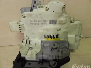 Volkswagen 3C2 937 015 A / 3C2937015A PASSAT (362) 2011 Serrure de porte