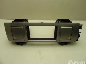 Jaguar 8X23-19K617-AJ, 8X23-19K617-BJ / 8X2319K617AJ, 8X2319K617BJ XF (X250) 2011 Évent