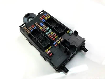 Volvo 32209198 V90 II 2017 Caja de fusibles - Imagen 1