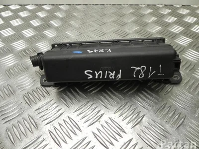 Toyota 8615XA1 PRIUS Hatchback (_W2_) 2008 Boîte à fusibles - Image 1