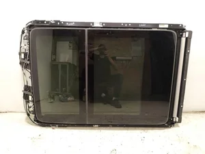 Chrysler 10021444D, 30024759K Pacifica 2018 Toit ouvrant