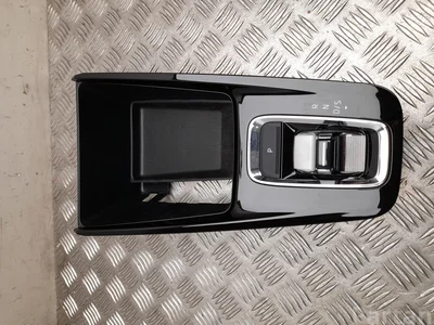 Škoda 5E8713203BJ Octavia Mk4 2022 Levier de vitesse - Image 1