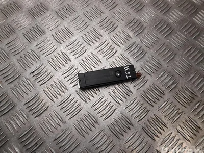 Mercedes-Benz A1728202589 SLK (R172) 2013 Amplificateur d'antenne - Image 1