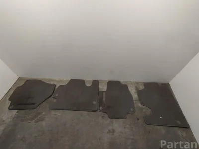 Chrysler 5RH44PL5AB, 5RY13PL5AB, 5RH44PL5AB, 5RY12PL5AB Pacifica 2017 Ensemble de tapis de sol - Image 1